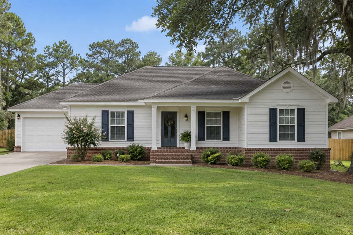 a light-sided Southern home with a brick foundation